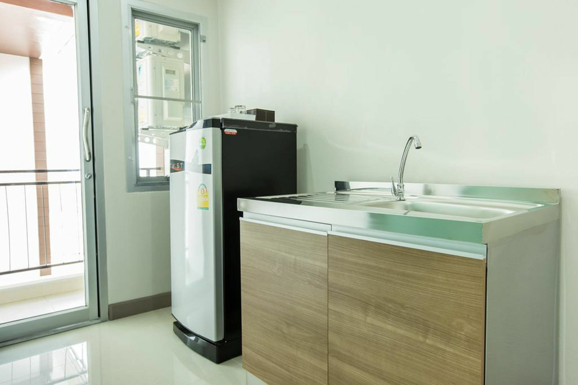 Central Place Serviced Apartment Angsila Chonburi Exterior photo